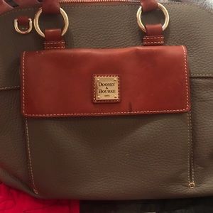 Dooney and bourke purse